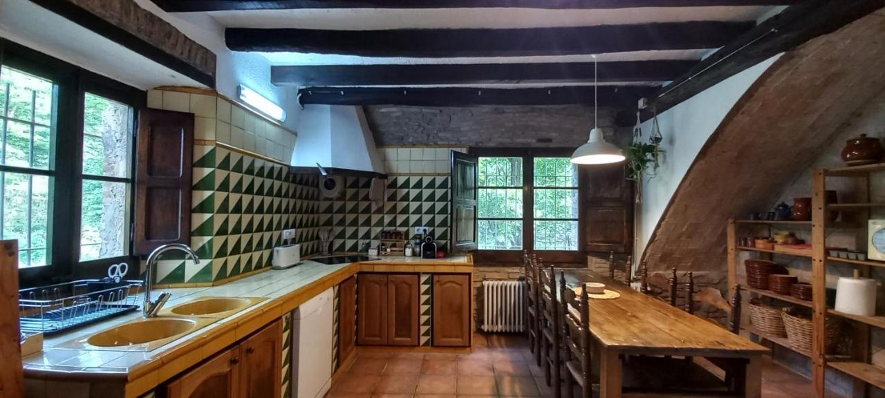 Вилла La Fabrica De Targarona Sant Pere de Torello Экстерьер фото