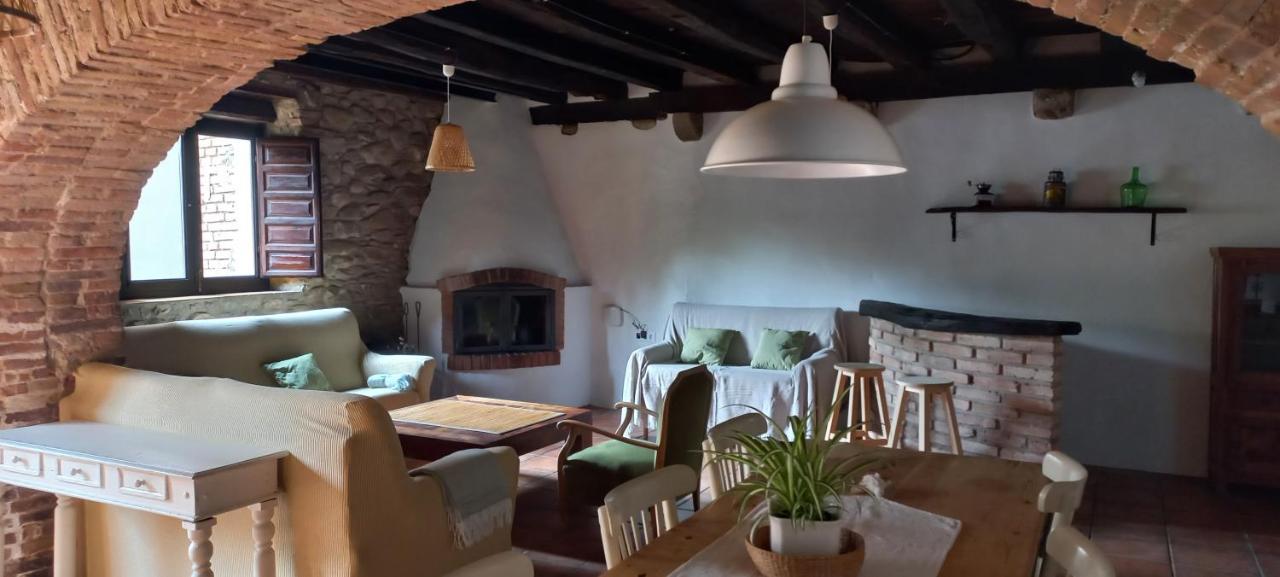 Вилла La Fabrica De Targarona Sant Pere de Torello Экстерьер фото